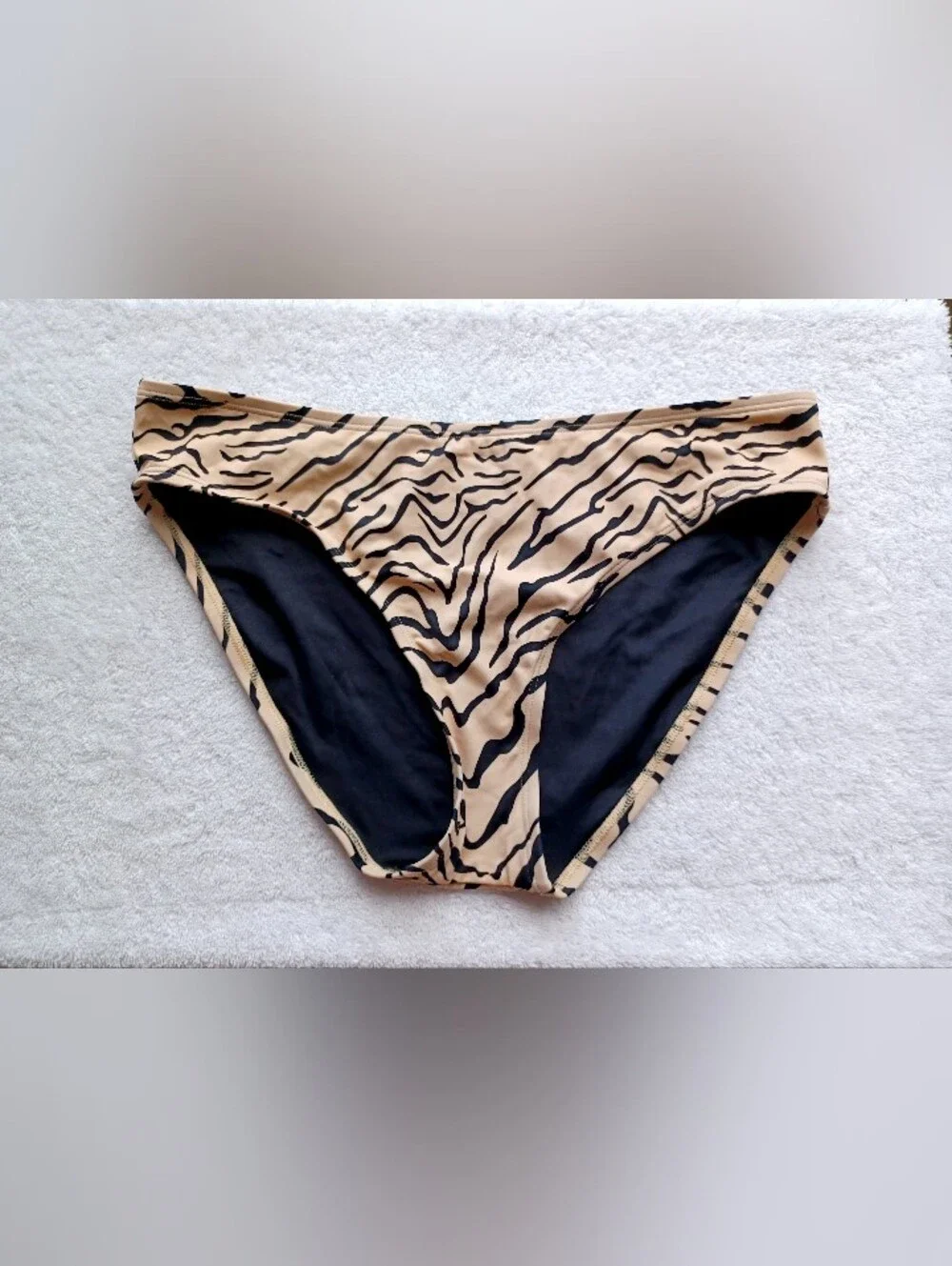 VENUS Tiger-Print Bikini Set, Size 12